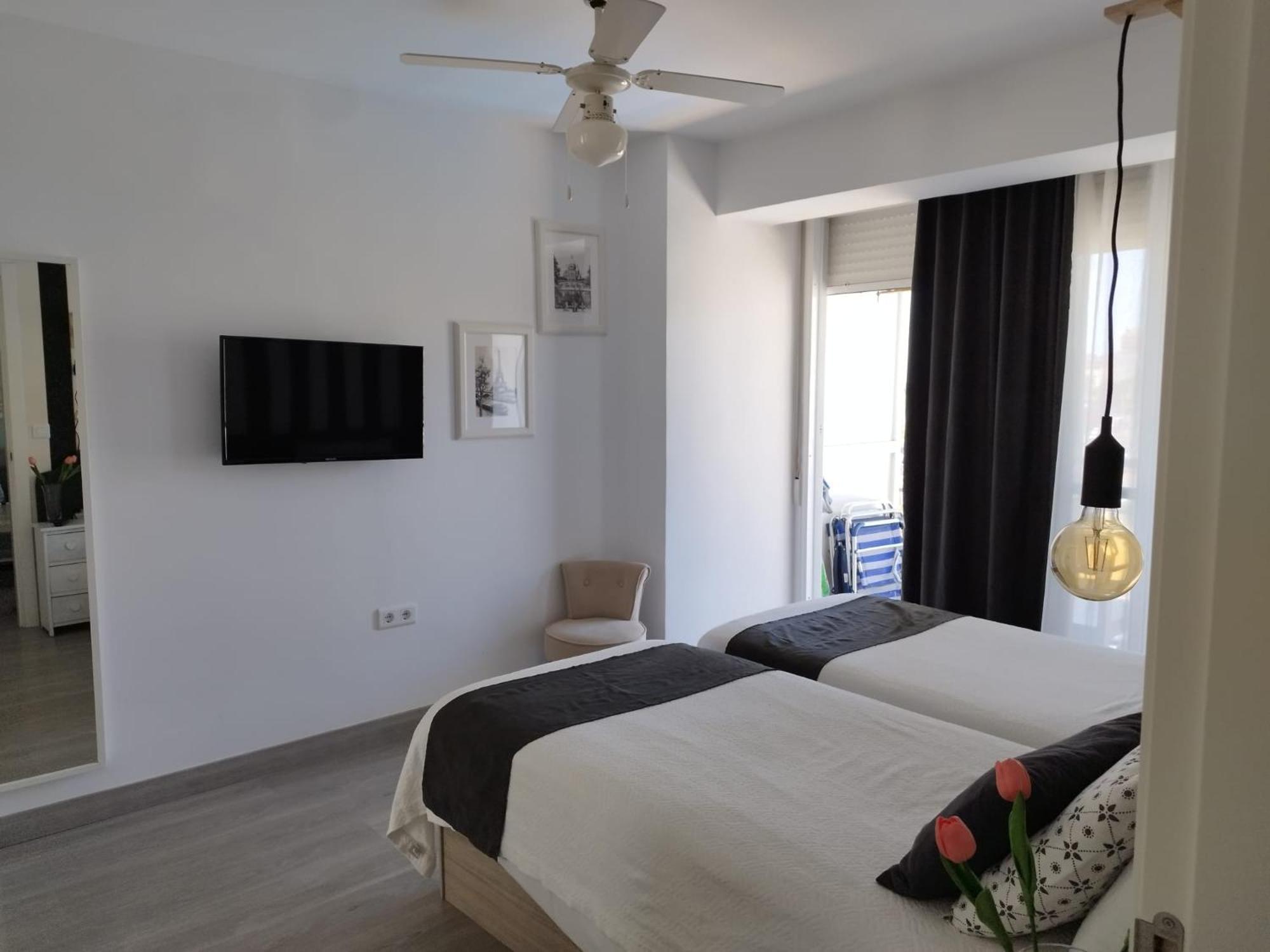 M1 403 Frontal Al Mar Vistas Terraza Y Wifi Apartment เบนัลมาเดนา ภายนอก รูปภาพ